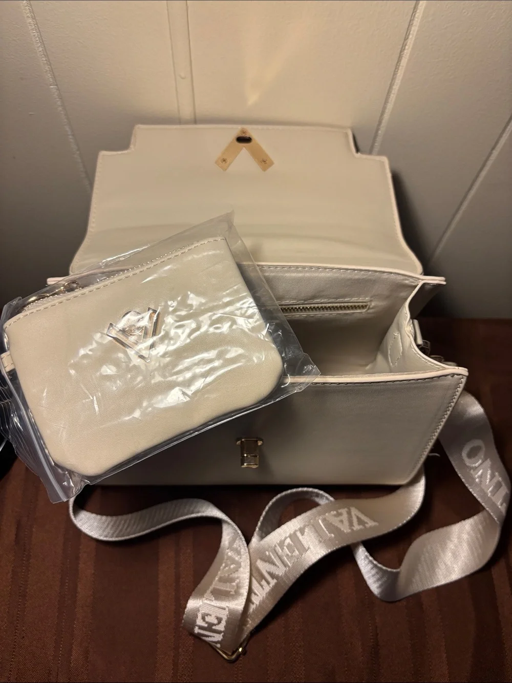 NWT Valentino Orlando Cream Satchel Crossbody & Removable Wallet Set